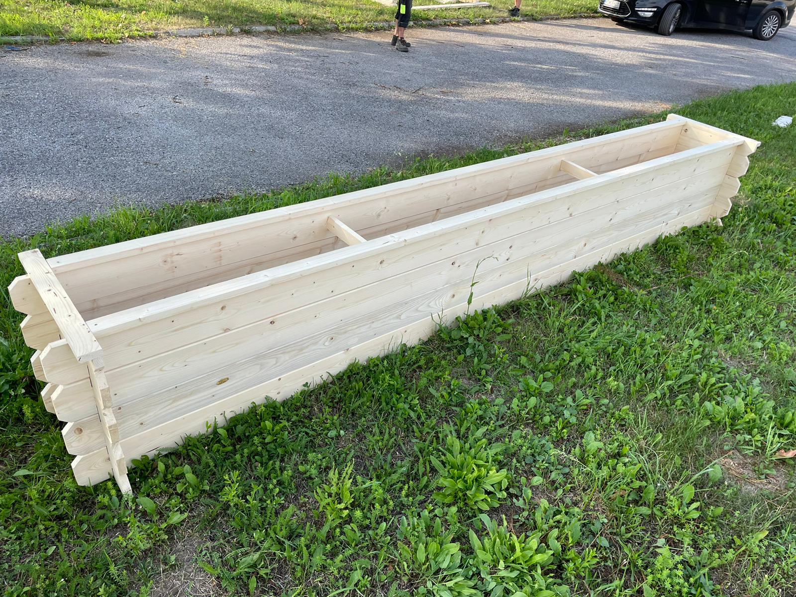 Dřevěný truhlík / květináč 400 cm x 60 cm